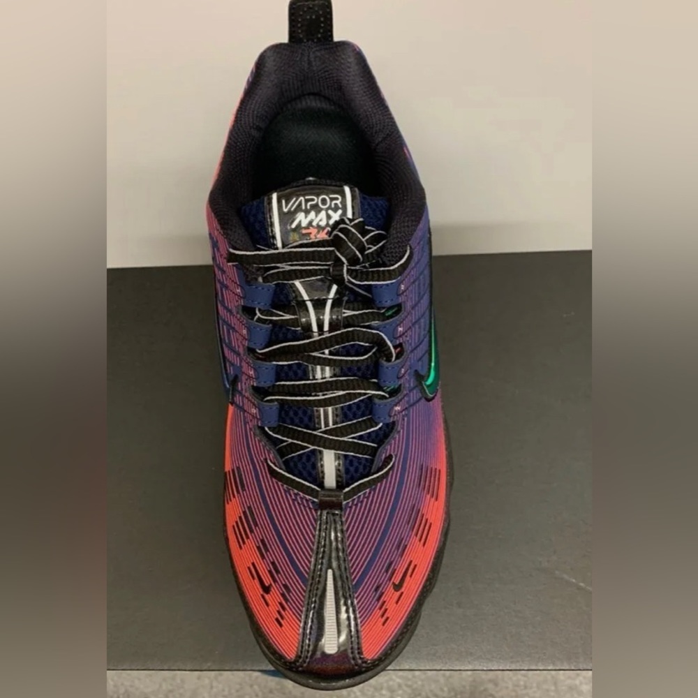 NikeVaporMax360. W size 6.5. Multi color, iridescent great condition shoes. π©· - Picture 16 of 16